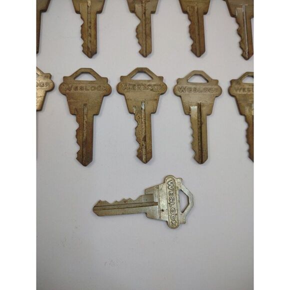 11 Vintage WESLOCK Keys Lot - Picture 5 of 12
